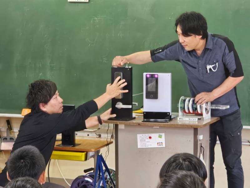 被災地（能都町小木小、穴水町穴水小）にて防犯講和を行いました-3